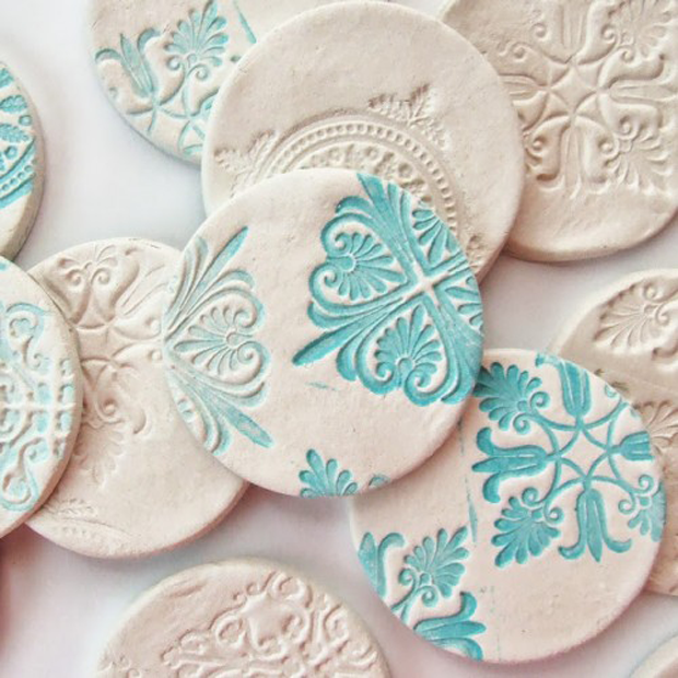 beautiful-diy-stamped-clay-magnets-1-500x500