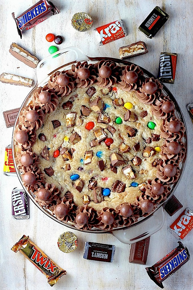 halloween_candy_cookie_cake-2