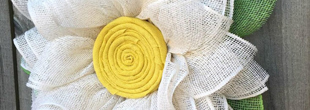 Magnificent Daisy Burlap Craft for Spring!